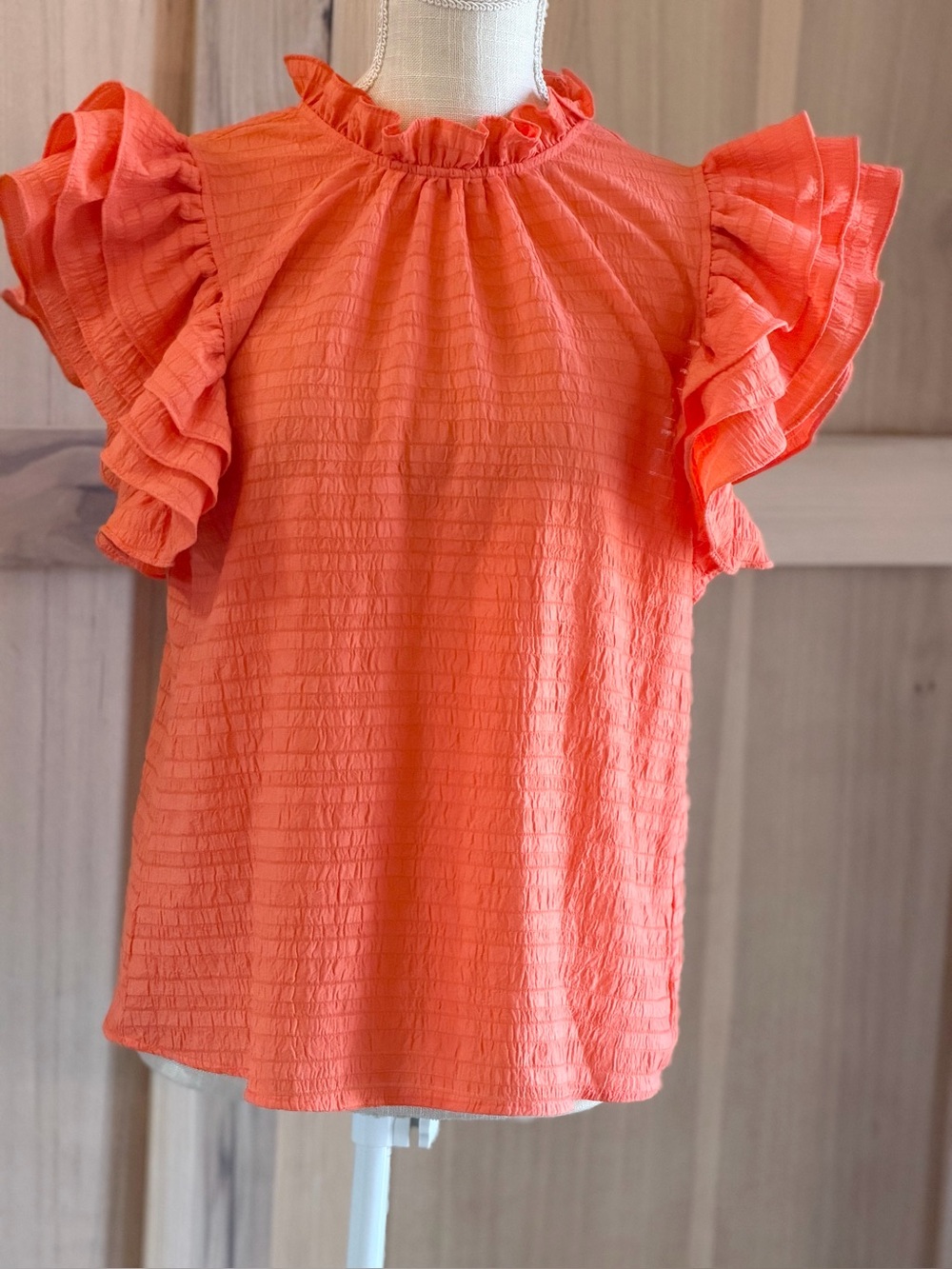 THML Coral/Orange Flutter Sleeve Blouse. Women’s Sz-S Dopamine | Feminine